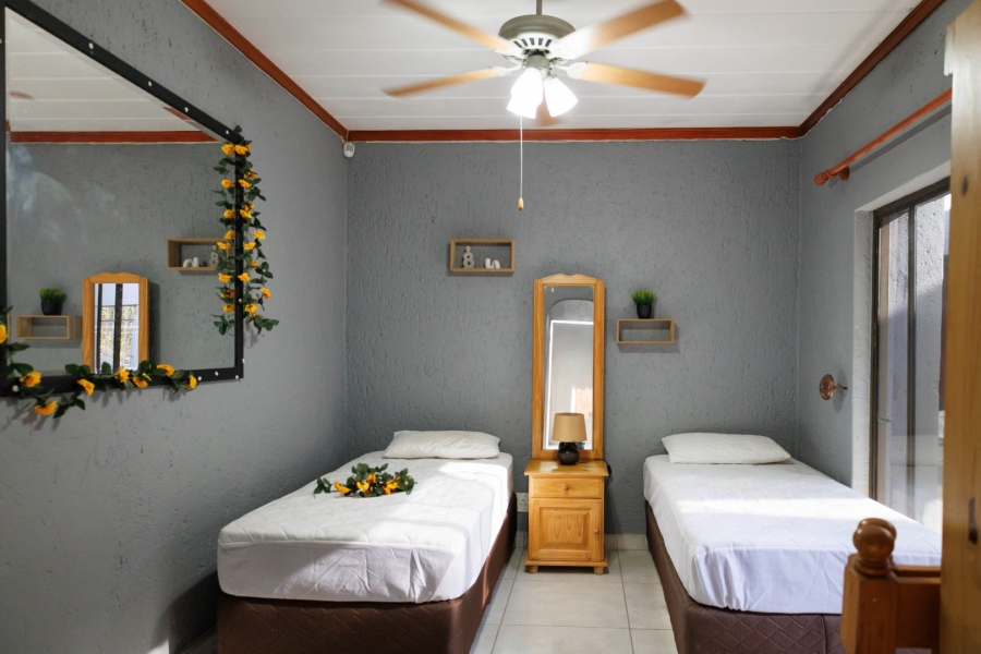 5 Bedroom Property for Sale in Schoemansville North West